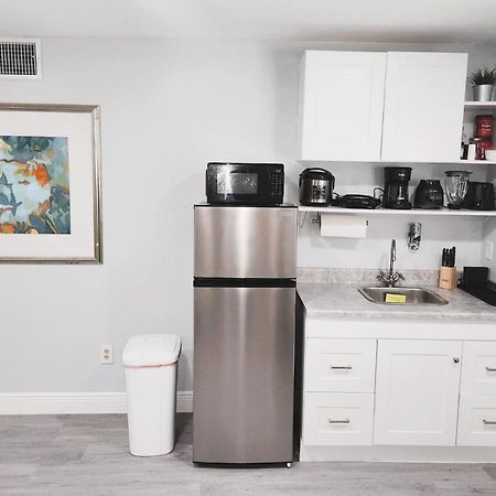 Cheerful Super Suite + 2 Queen + Sofa Bed Minutes From The Airport! Tampa Exteriör bild