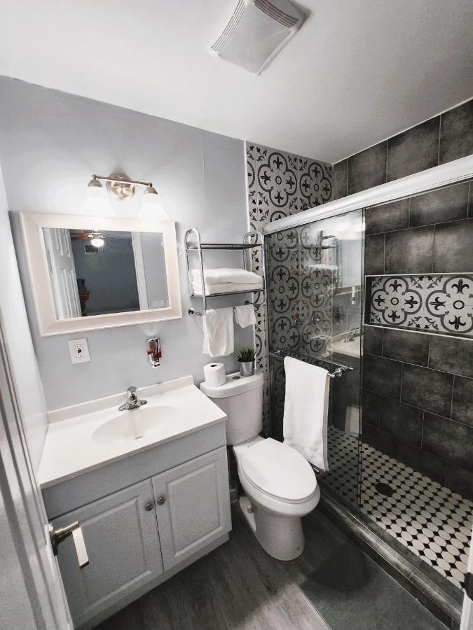 Cheerful Super Suite + 2 Queen + Sofa Bed Minutes From The Airport! Tampa Exteriör bild