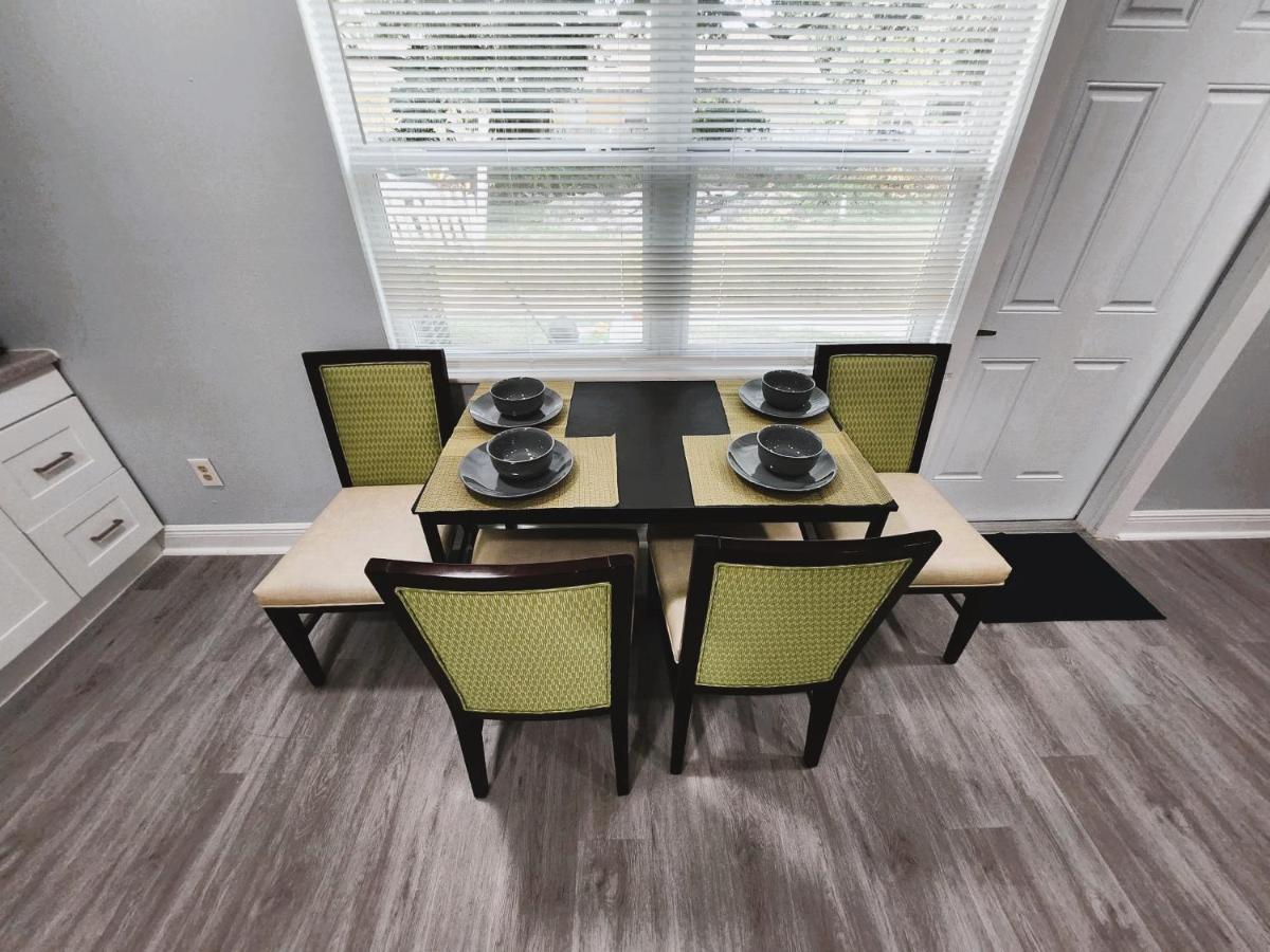 Cheerful Super Suite + 2 Queen + Sofa Bed Minutes From The Airport! Tampa Exteriör bild