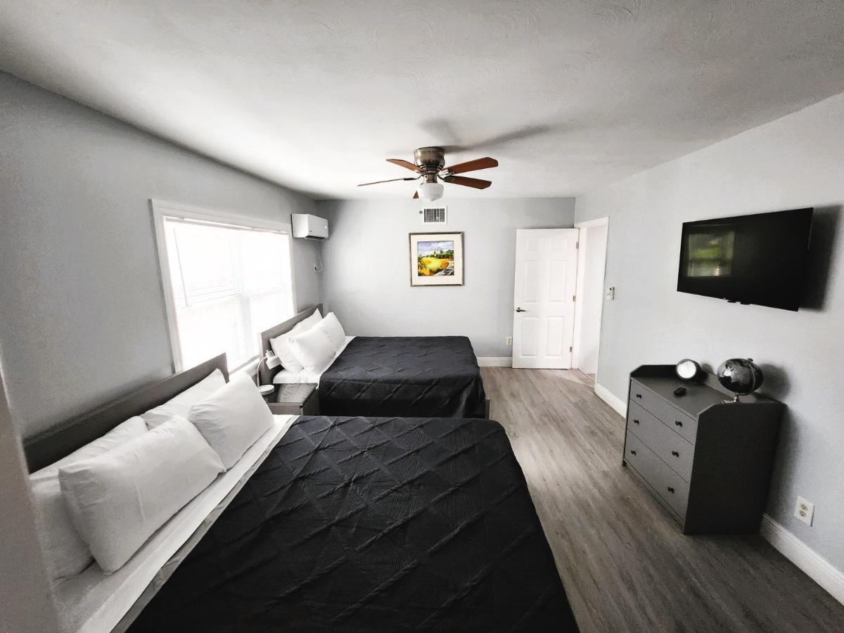 Cheerful Super Suite + 2 Queen + Sofa Bed Minutes From The Airport! Tampa Exteriör bild